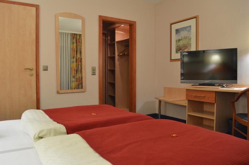 Abant Hotel Frankfurt اوبرتشوسن الغرفة الصورة